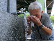 酷暑中守护老人:台湾明年首次全島高温演习重点