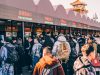 人潮旺消费冷 中国黄金周人均花费跌至四年最低